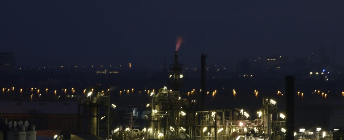 Exxon Mobil (XOM) Dividend Stock Analysis: Quality, Cash Flow & Valuation